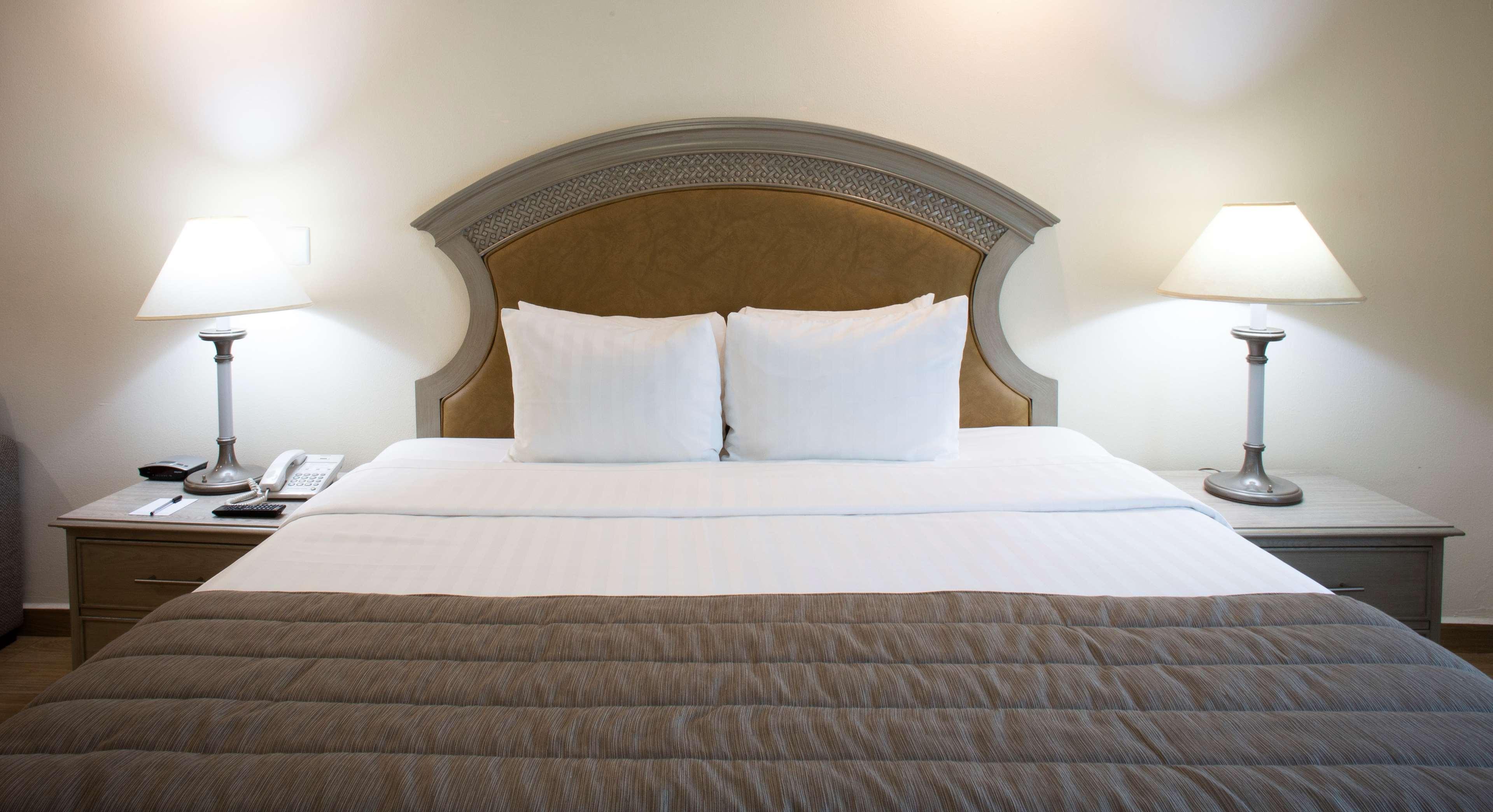 Best Western Plus Monterrey Colon Екстериор снимка