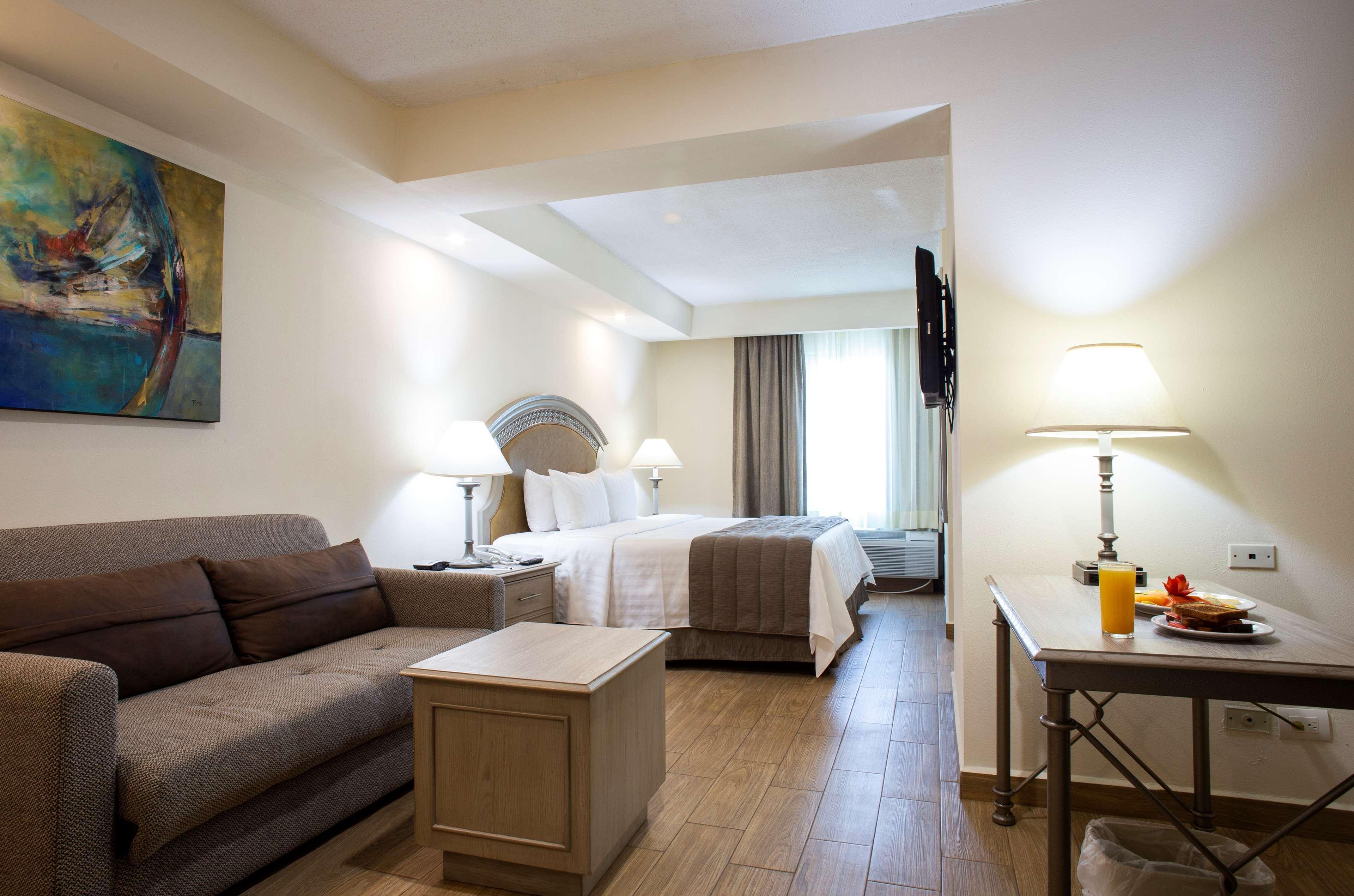 Best Western Plus Monterrey Colon Екстериор снимка