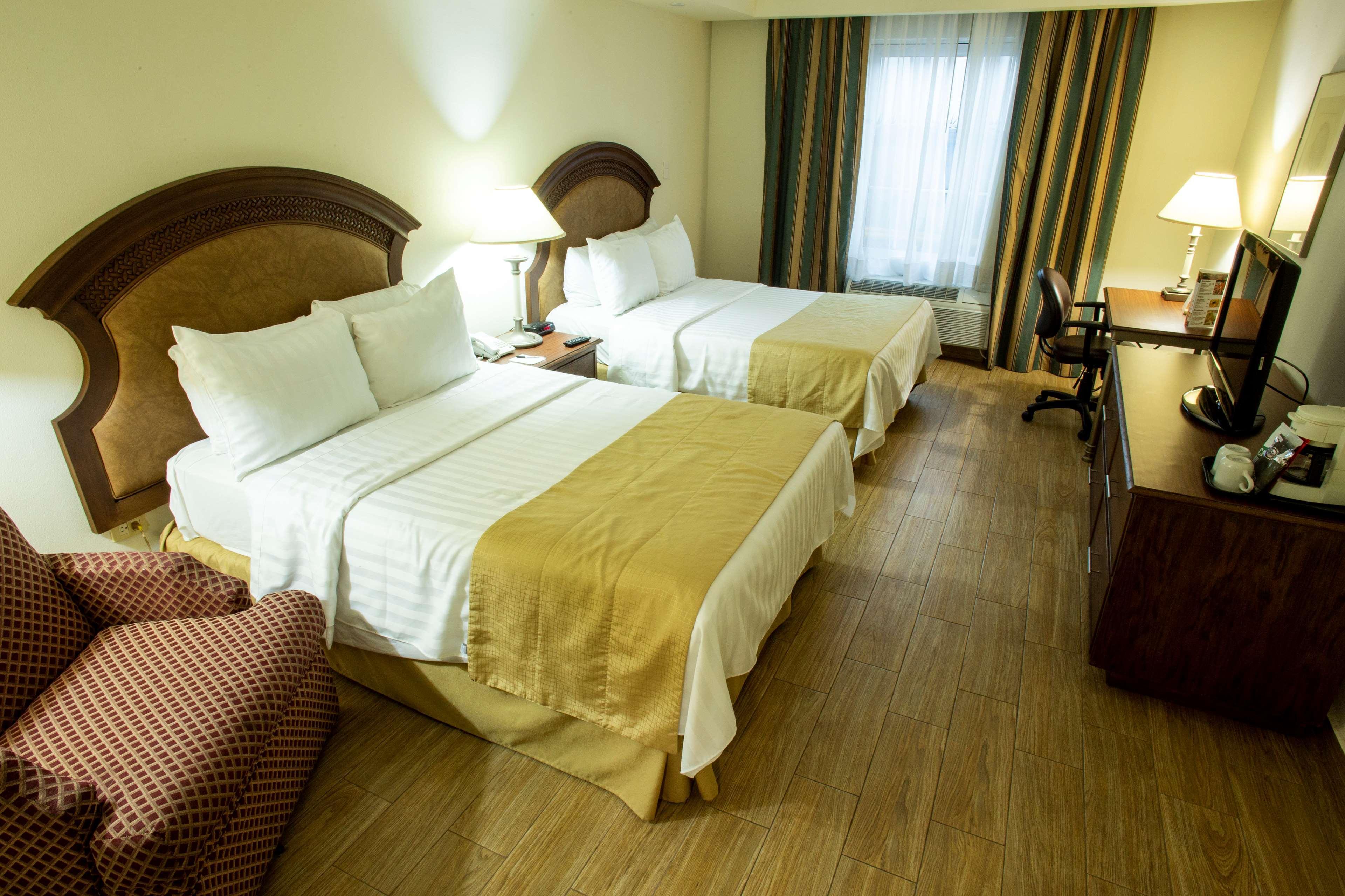 Best Western Plus Monterrey Colon Екстериор снимка