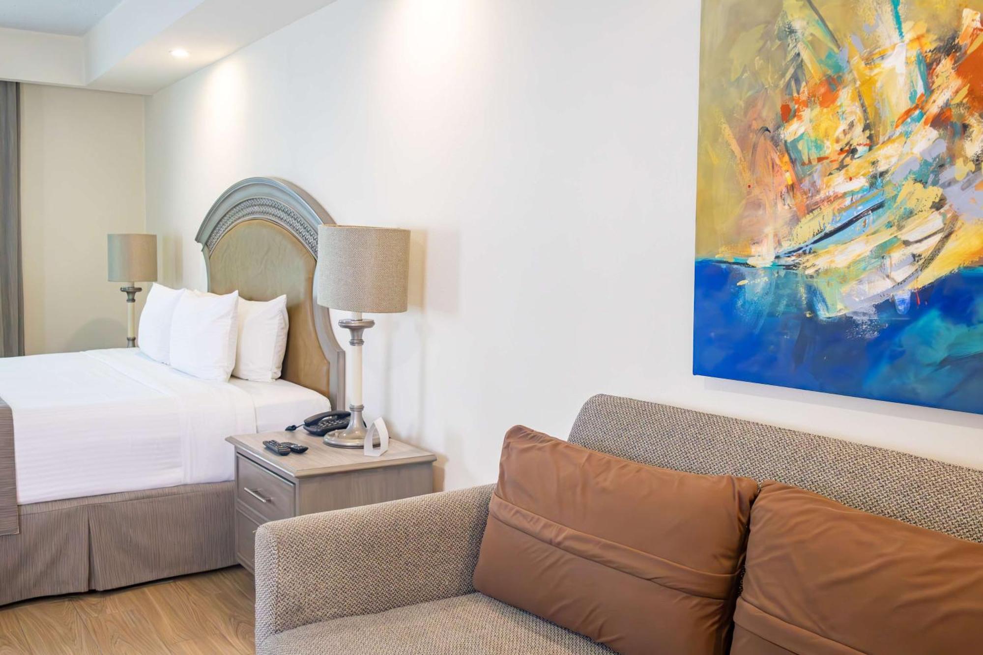 Best Western Plus Monterrey Colon Екстериор снимка