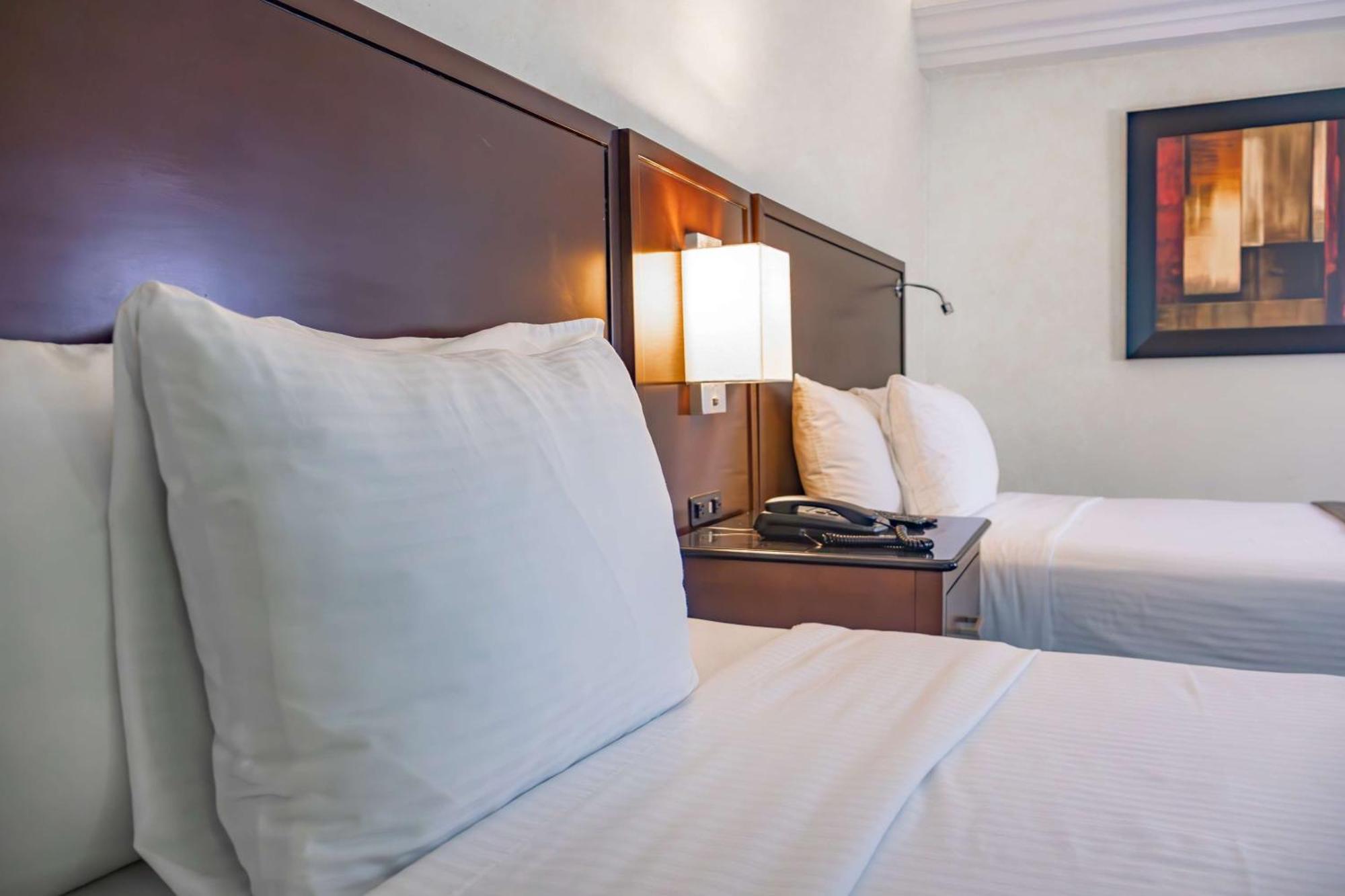 Best Western Plus Monterrey Colon Екстериор снимка