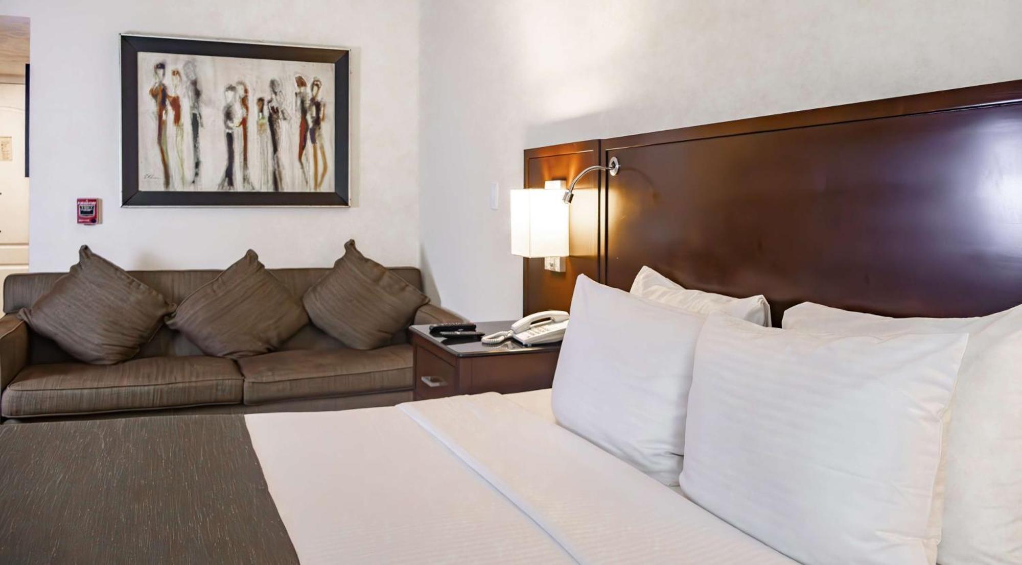 Best Western Plus Monterrey Colon Екстериор снимка