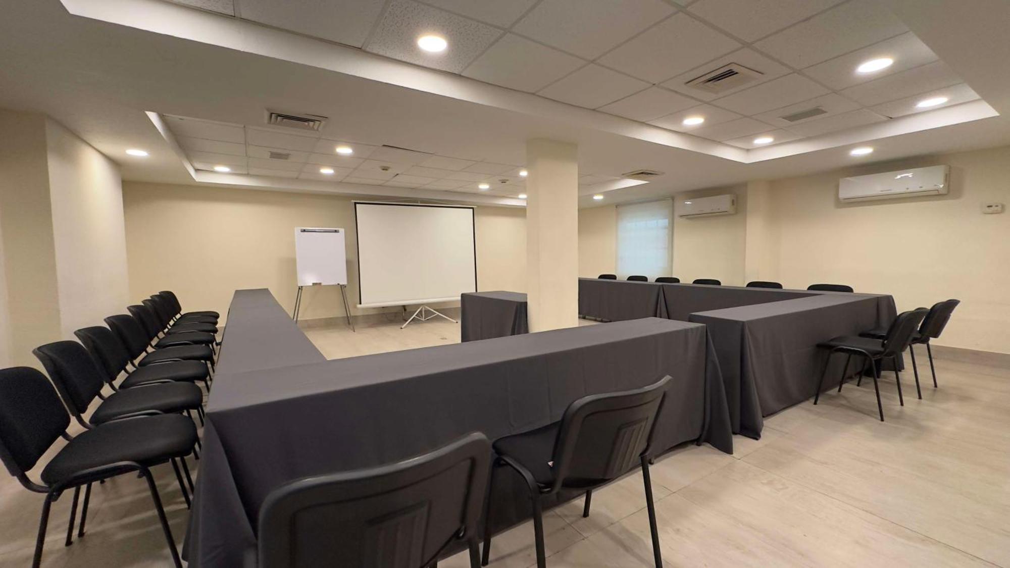 Best Western Plus Monterrey Colon Екстериор снимка