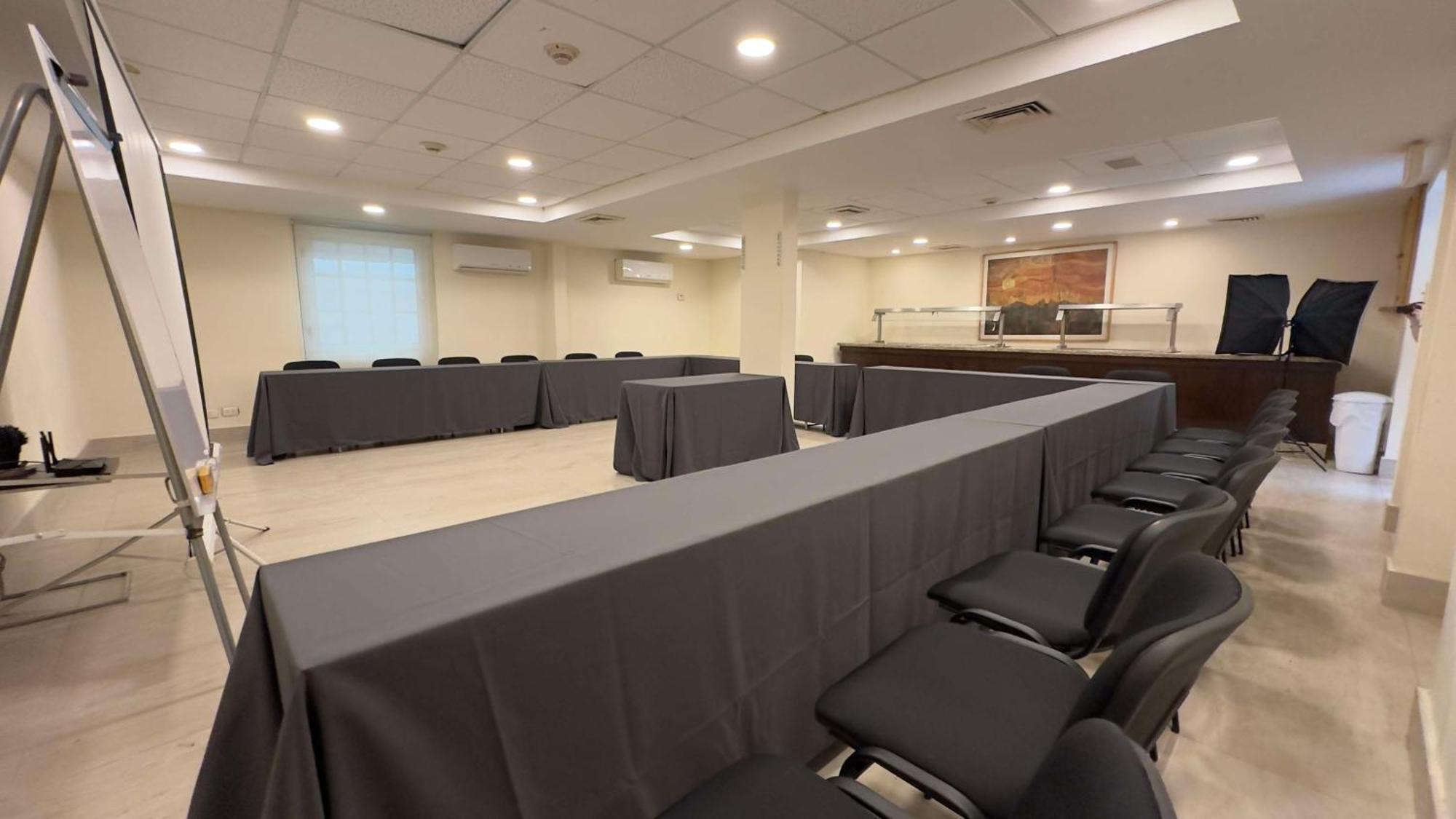 Best Western Plus Monterrey Colon Екстериор снимка