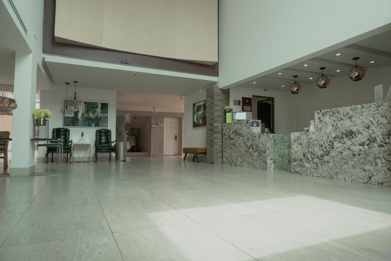 Best Western Plus Monterrey Colon Екстериор снимка